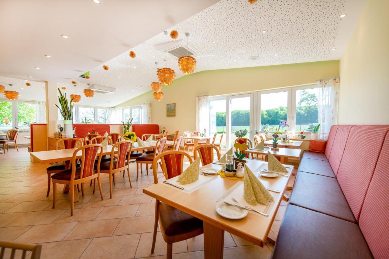 Waldesblick, Hotel-Restaurant Lahr  Екстериор снимка