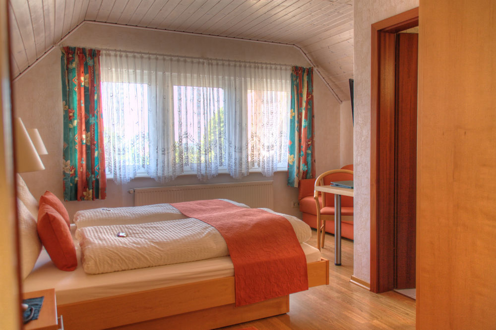 Waldesblick, Hotel-Restaurant Lahr  Екстериор снимка